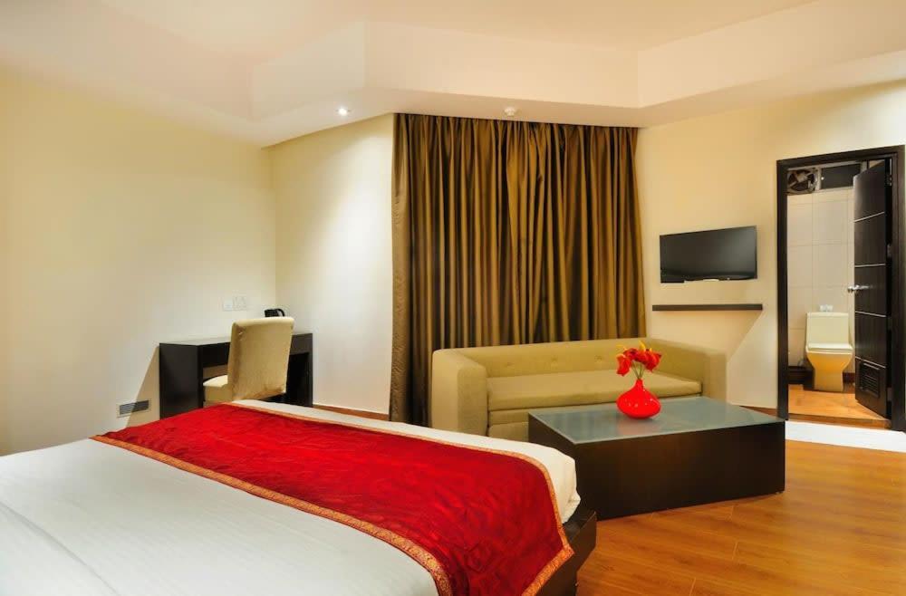 Zenith Hotel - Delhi Airport Nuova Delhi Esterno foto